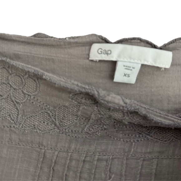 New GAP Cap Sleeve Embroidered Tunic Casual Summer Top Resortwear Gray Olive XS - Picture 3 of 4